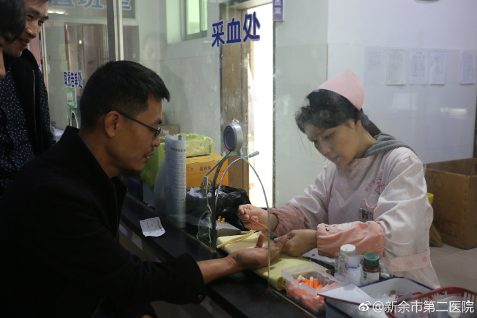 我院举办“关爱男性健康,助力健康中国”公益义诊体检活动 我院举办“关爱男性健康,助力健康中国”公益义诊体检活动