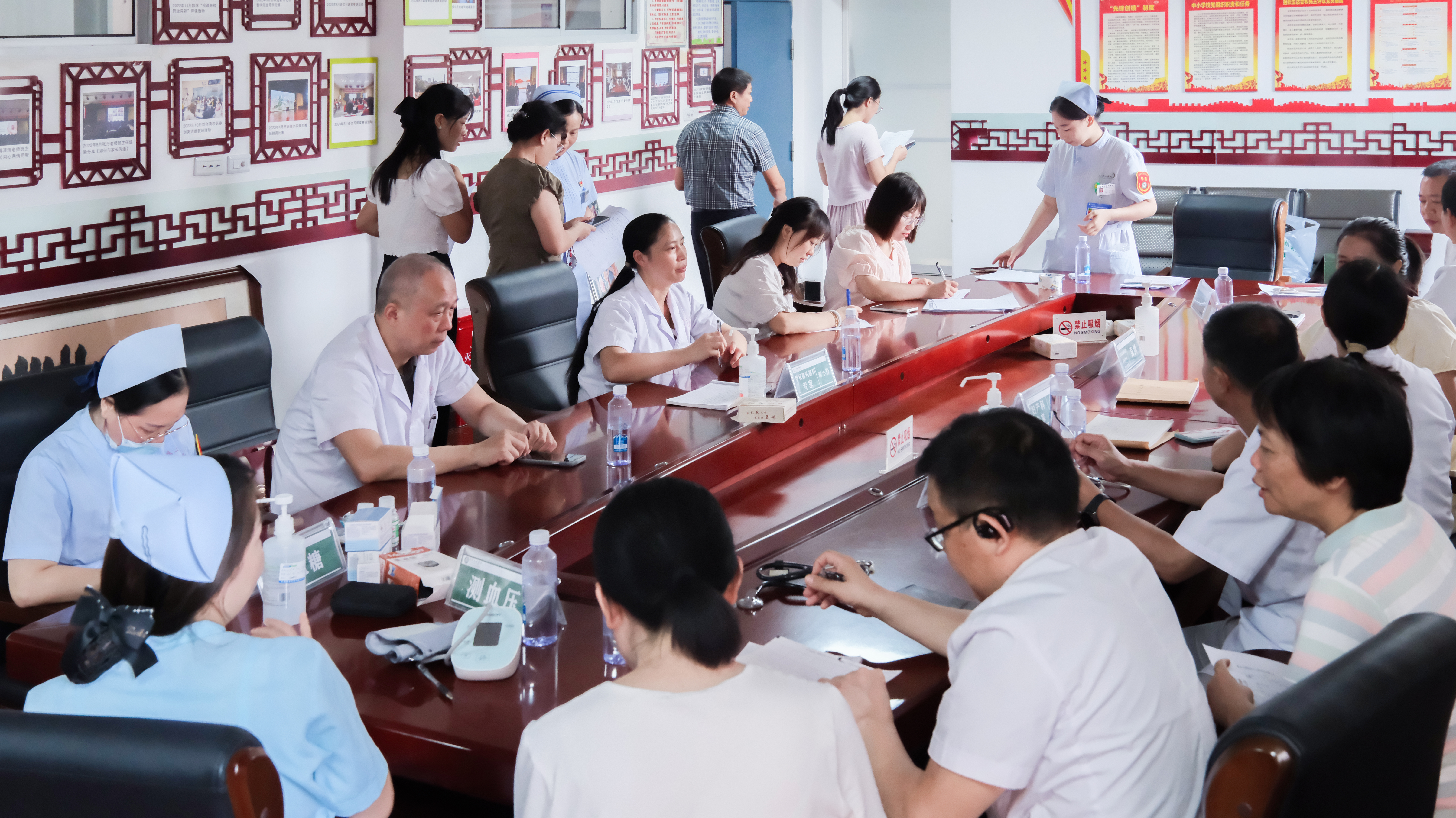 健康服务进校园，暖心义诊惠民生——新余北湖医院赴西湖小学开展健康义诊活动