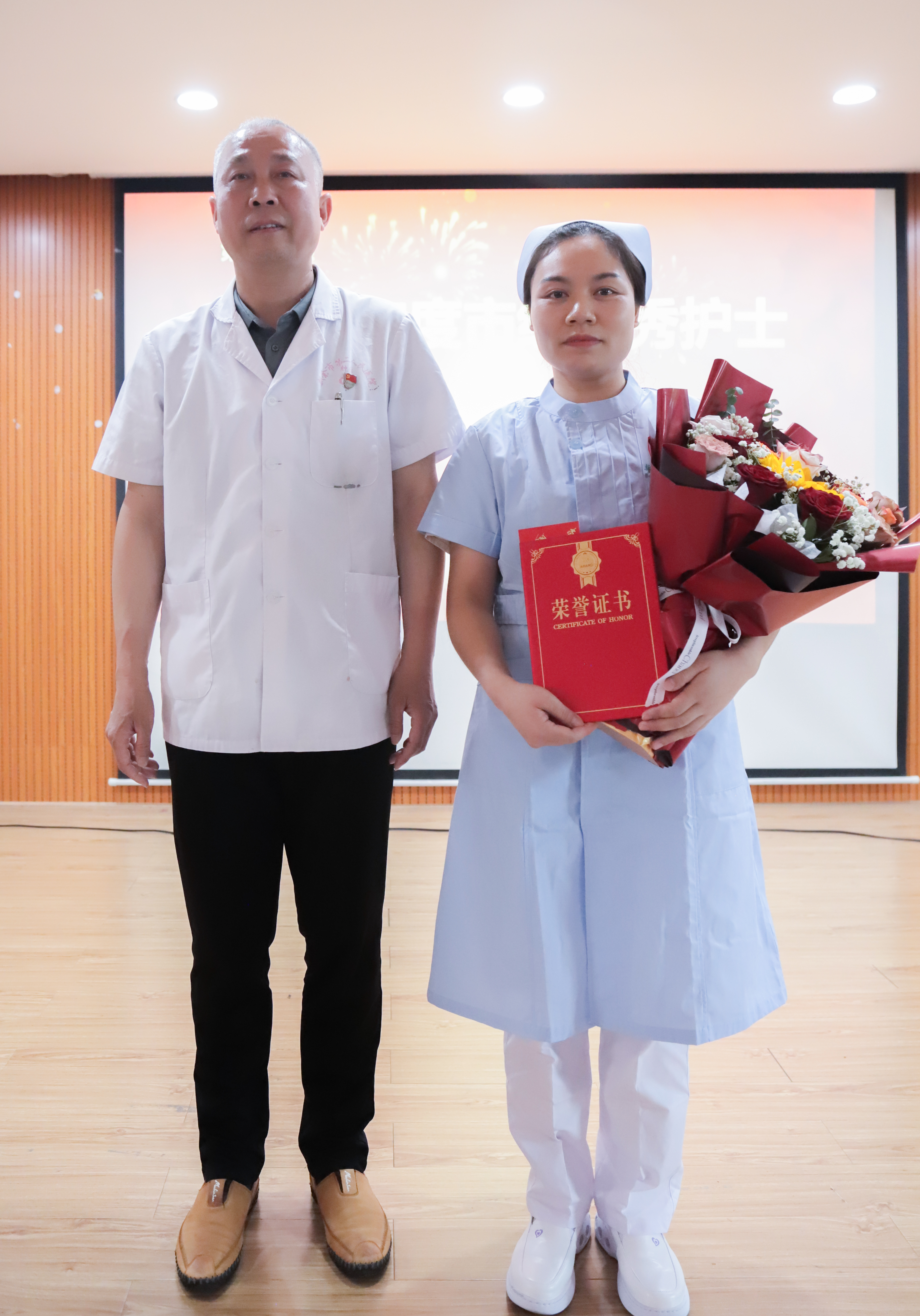 致敬“白衣天使”：我院举办庆祝“5.12”国际护士节系列活动