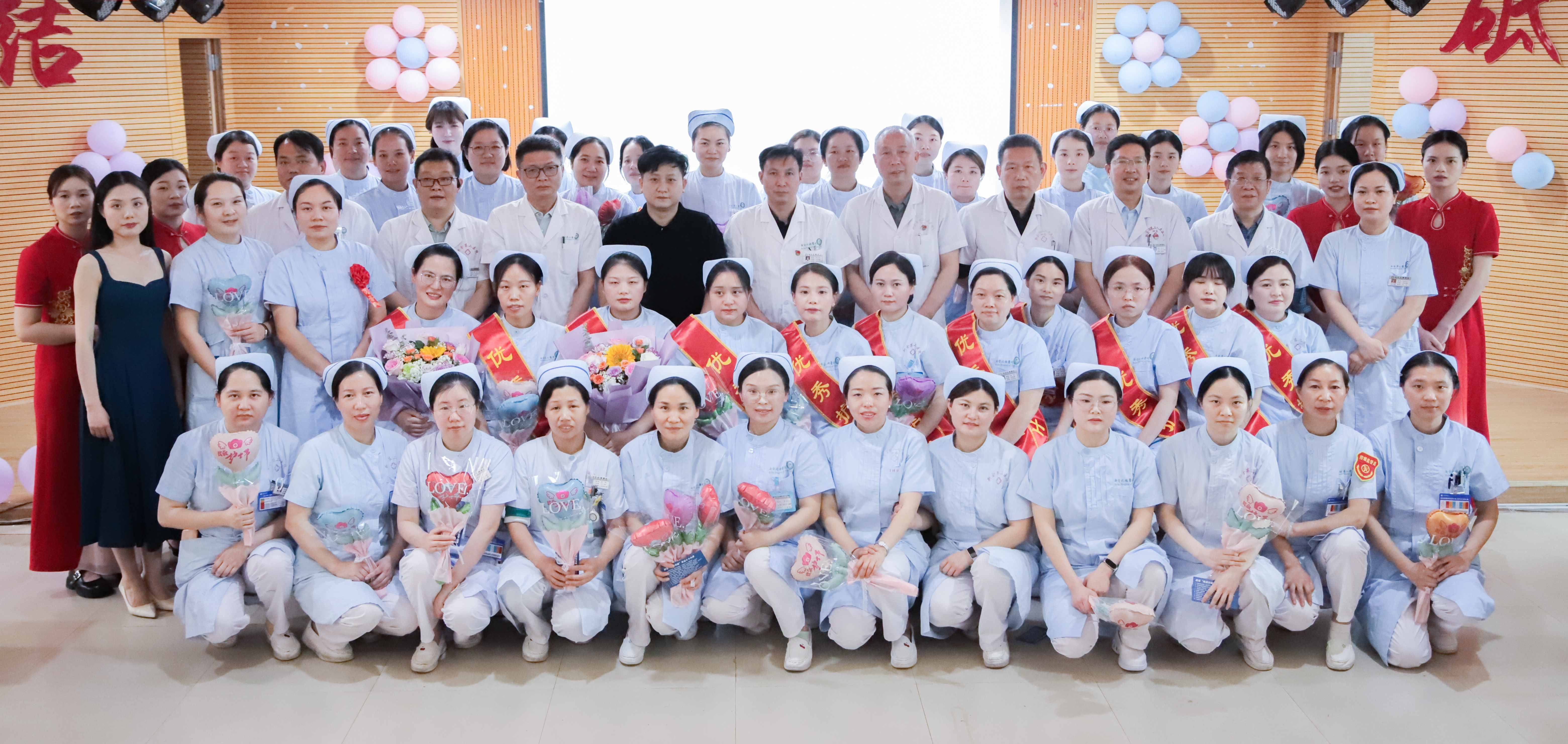 致敬“白衣天使”：我院举办庆祝“5.12”国际护士节系列活动